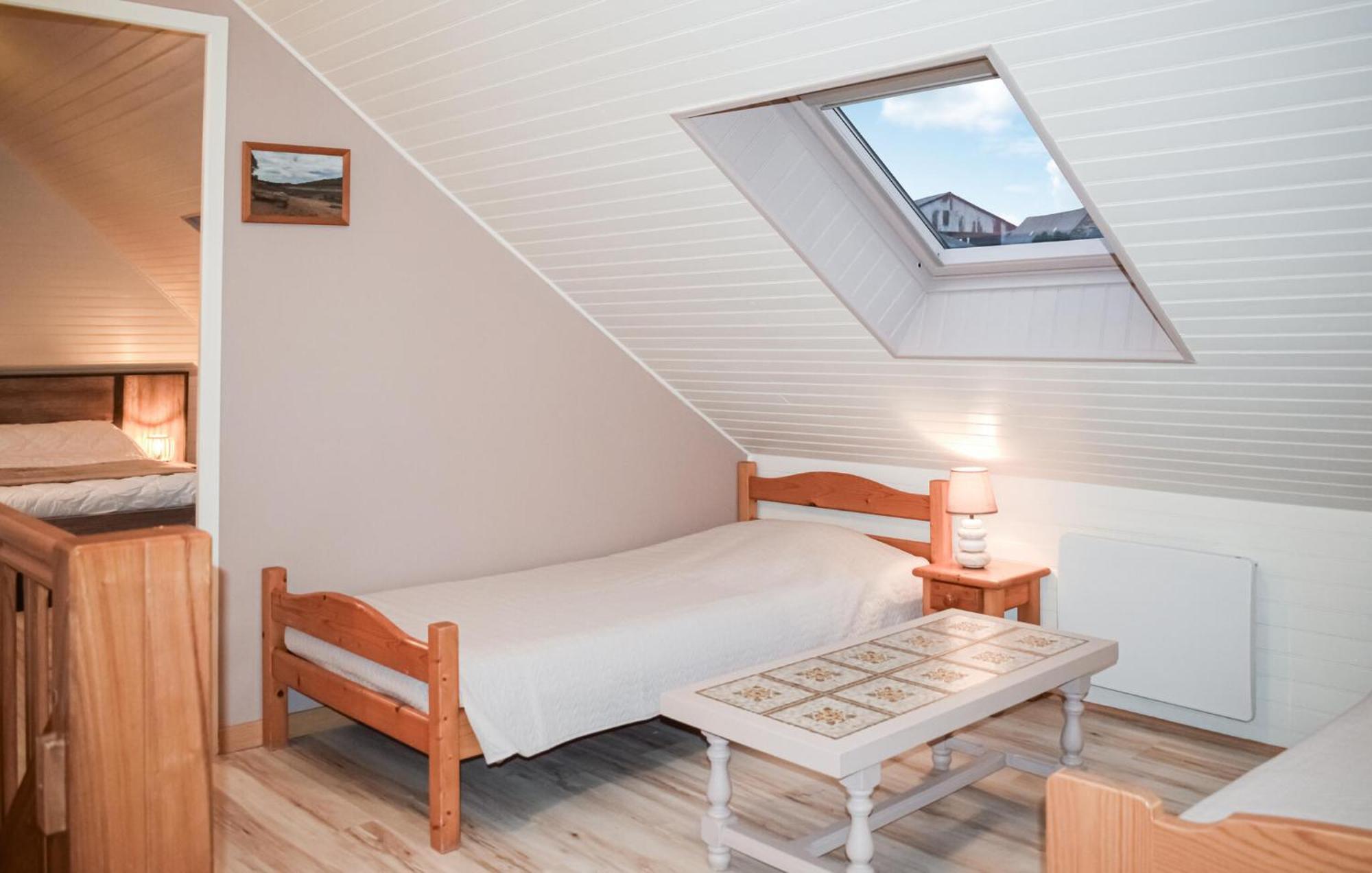 3 Bedroom Awesome Home In Lézardrieux Eksteriør billede