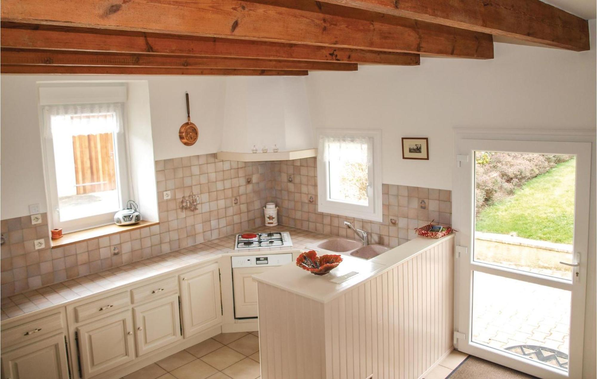 3 Bedroom Awesome Home In Lézardrieux Eksteriør billede