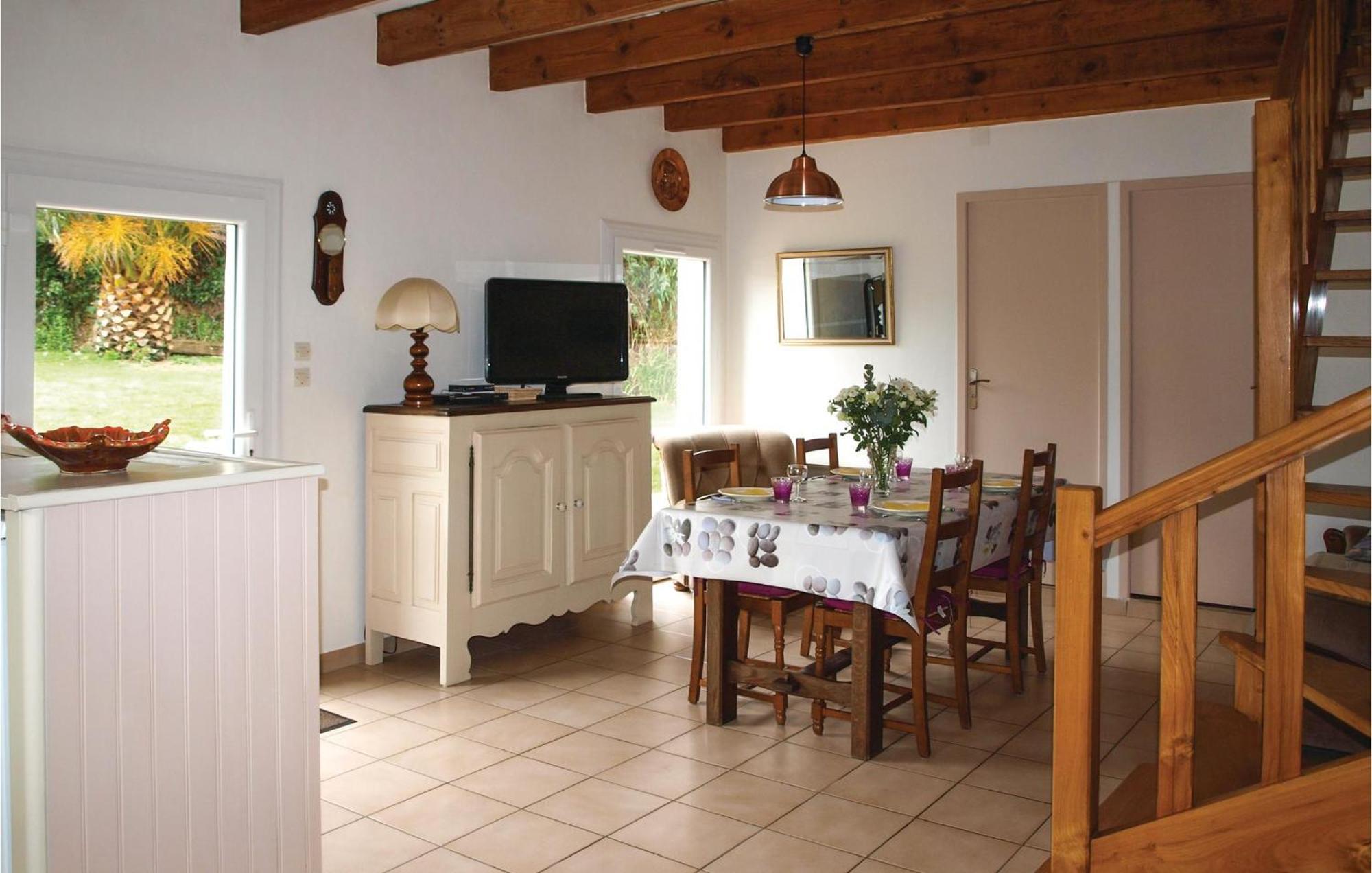 3 Bedroom Awesome Home In Lézardrieux Eksteriør billede